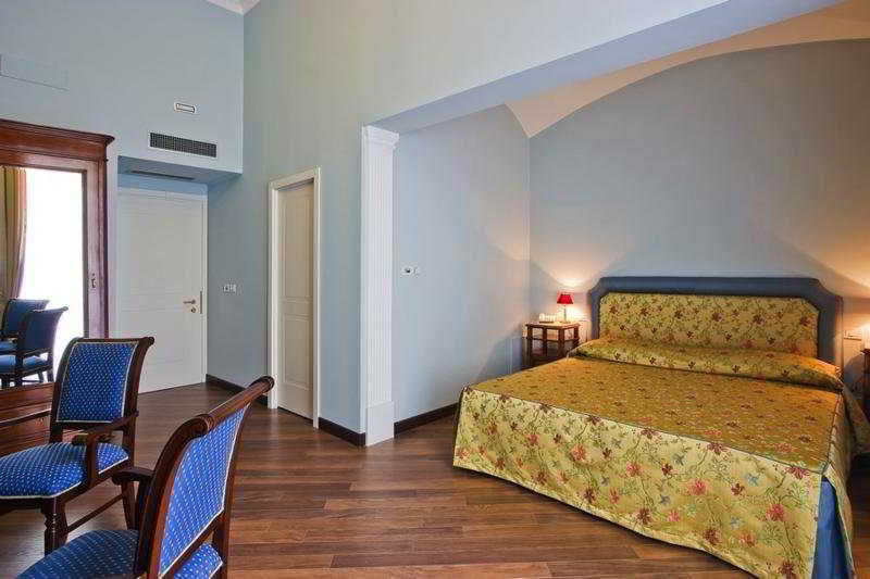 Decumani Hotel De Charme Napoli Esterno foto
